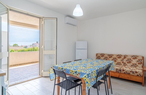 Granelli Apartment | Holiday Apartment "La Tonnara" with Sea View, Private Terrace & A/C