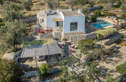 Salve Villa | Holiday cottage with sea view and private pool