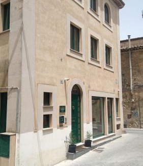 Enna Apartment | Holiday Grivi