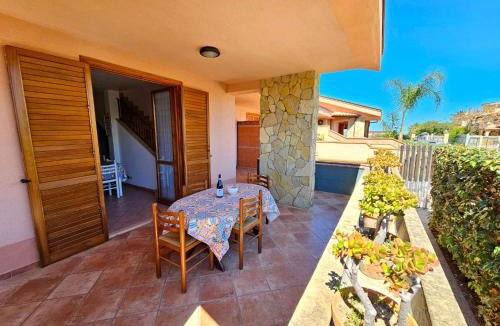 Solfarelli House | Holiday Home Ferienvilla mit Wasserblick by Interhome