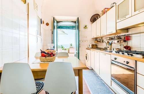 Santa Tecla House | Holiday Home in Santa Tecla near Etna Beach