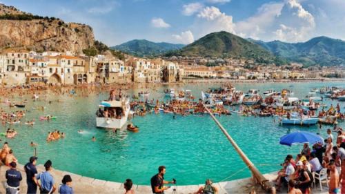 Campofelice di Roccella House | Holiday Homes