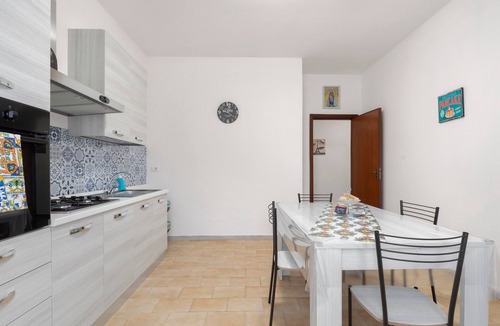 Isola delle Femmine House | Holiday Home "La Coccinella" close to the Sea with Balcony & Wi-Fi