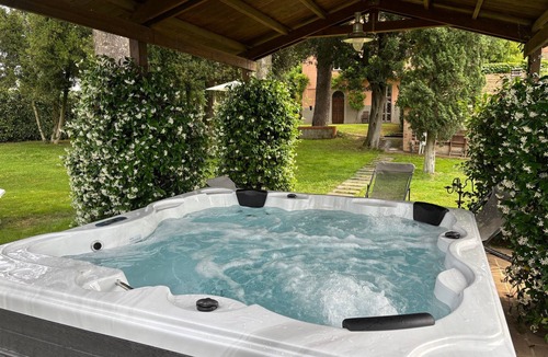 Perugia House | Holiday Home 'Antica Casa del Borgo' with Pool, Wi-Fi and Air Conditioning