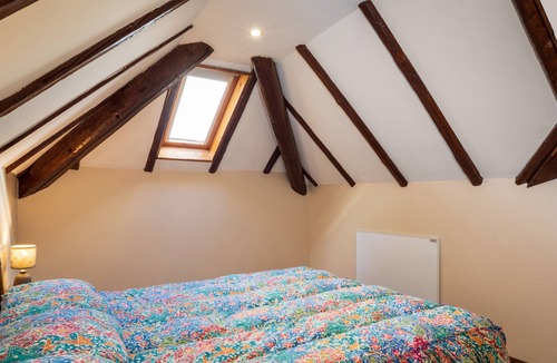 Mascalucia House | Holiday Home 'Attico Adriana' with Mountain View, Terrace & Wi-Fi