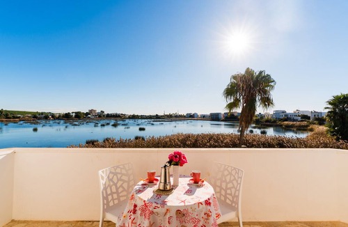Scala di Furno House | Holiday Home 'Blu' with Private Terrace, Wi-Fi and Air Conditioning