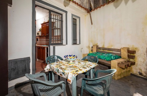Piedimonte Etneo Apartment | Holiday Home 'Cantina' with Sea View, Wi-Fi and Air Conditioning