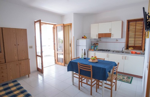 Tonnara di Bonagia Apartment | Holiday Home for 5 People, 200 Meters From the sea and Free Wi-fi