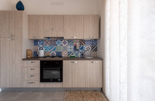Menfi House | Holiday Home 'Gioberta 2' with Garden, A/C & Wi-Fi