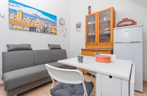 Cibali Apartment | Holiday Home 'Happy New' with Air Conditioning