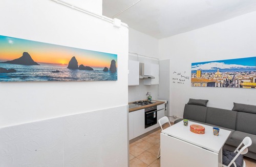 Cibali Apartment | Holiday Home 'Happy New' with Air Conditioning