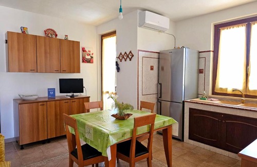 Solfarelli House | Holiday Home Helle mediterrane Villa mit Veranda und Garten by Interhome