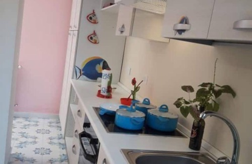 Partanna House | Holiday Home 'Il Roseto Di Betty' with Mountain View, Wi-Fi and Air Conditioning