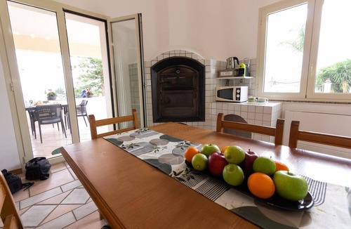 Floridia House | Holiday Home in Floridia with terrace