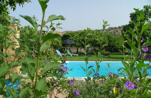 Stilo House | Holiday Home in Guardavalle near River