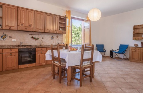 Torre Colonna-sperone House | Holiday Home 'Villa Sicilia' with Mountain View, Garden & Wi-Fi