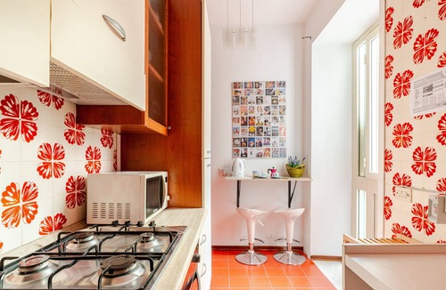Marsala House | Holiday Home 'Kina House' with Balcony, Wi-Fi and Air Conditioning