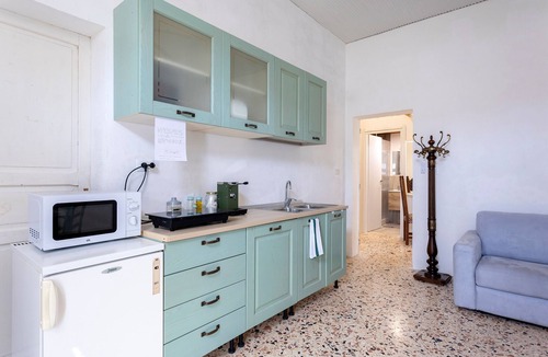 San Leonardo House | Holiday Home 'L'ulivo Di Alice' with Shared Terrace and Wi-Fi