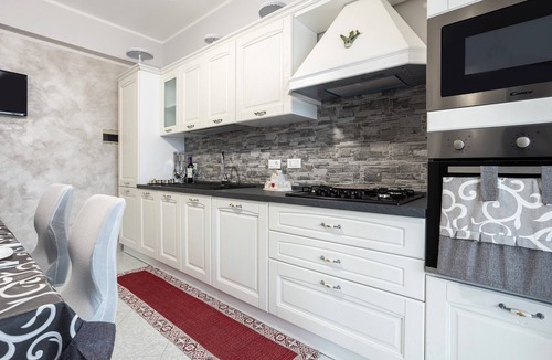 Villabate House | Holiday Home 'La Casa Di Anna' with Sea View, Wi-Fi and Air Conditioning