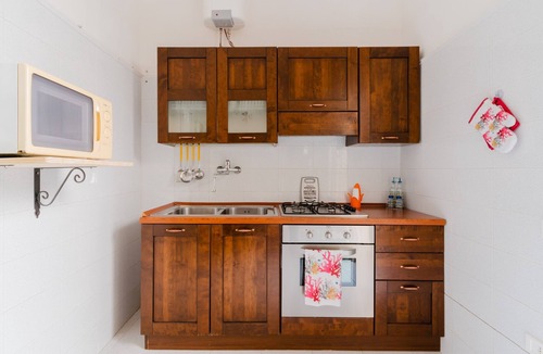 Scala di Furno House | Holiday Home 'La Conchiglia Sul Mare' with Sea View, Private Terrace and Air Conditioning