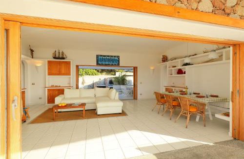 Portobello di Gallura House | Holiday Home Matì by Interhome