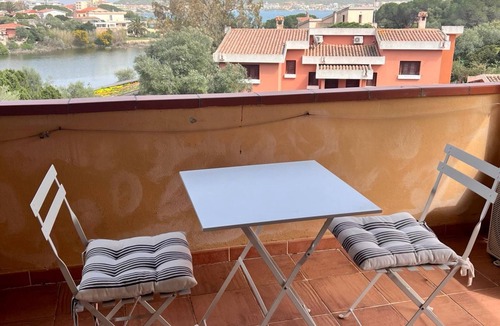 Baia Caddinas House | Holiday Home 'Orizzonti 32' with Sea View and Private Terrace