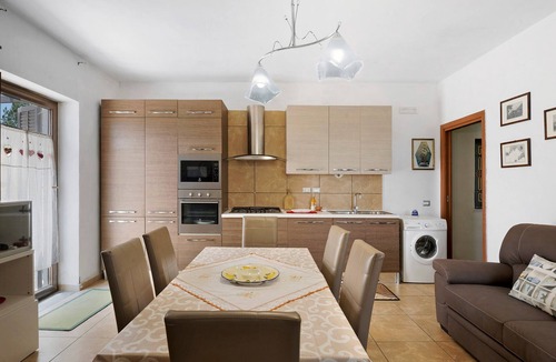 Terzigno House | Holiday Home 'Rita Al Vesuvio' with Mountain View, Private Terrace and Private Garden