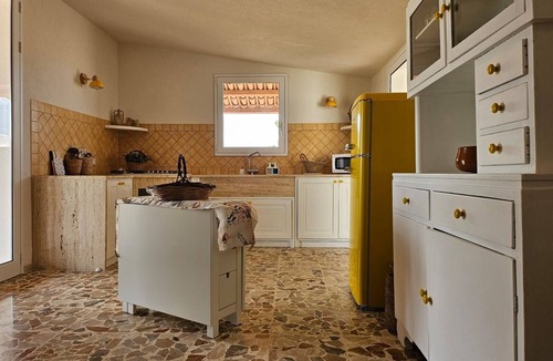Marsala House | Holiday Home 'Suite La Barracca' with Sea View, Wi-Fi and Air Conditioning