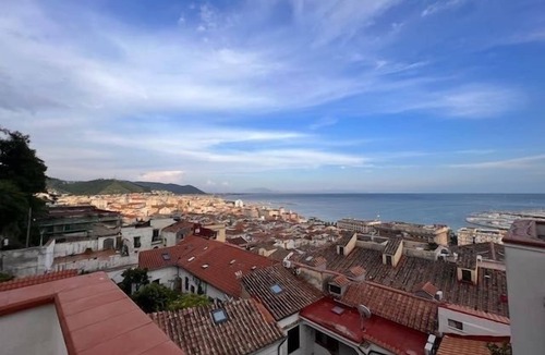 Historical Downtown Salerno Apartment | Holiday home “ti racconto il mare”