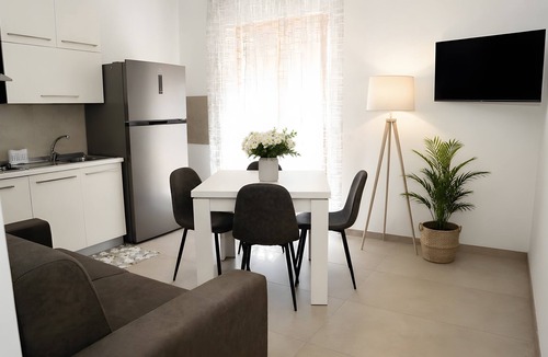 Crotone House | Holiday Home 'Vacanza Via Roma 103 F' with Sea View and Wi-Fi