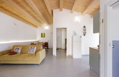 Terrasini Apartment | Holiday Home 'Villa Degli Svevi' with Sea View, Wi-Fi and Air Conditioning