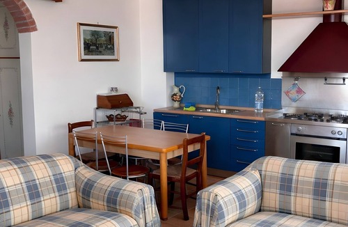 San Lucido House | Holiday Home 'Villa Letizia petit' with Sea View, Shared Pool and Private Garden