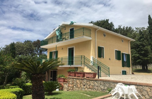 San Lucido House | Holiday Home 'Villa Letizia 16 Pax' with Sea View, Private Pool and Wi-Fi