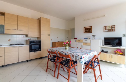 Granelli House | Holiday Home 'Villetta A Due Passi Dal Mare' with Private Terrace and Private Garden
