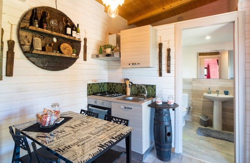 Piedimonte Etneo House | Holiday Home with Wi-Fi, Air Conditioning, Garden and Jacuzzi