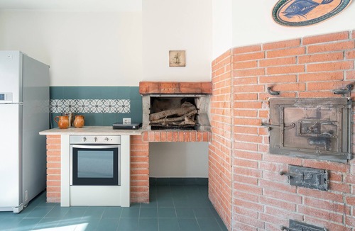 Rosolini House | Holiday Home 'Zacchitella Garden House' with Private Pool, Wi-Fi and Air Conditioning