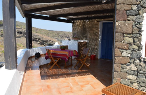 Tracino House | Holiday Home "Ziloto" with Sea View, Terrace & Wi-Fi
