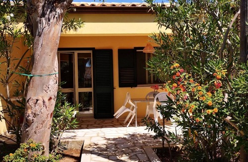 Marina di Modica House | Holiday House in Marina Di Modica with Large Terrace