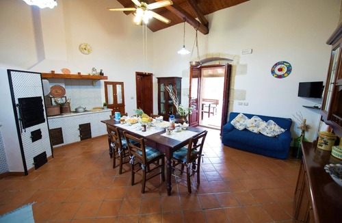 Casa Papa House | Holiday house Modica for 1 - 10 persons with 4 bedrooms - Holiday home