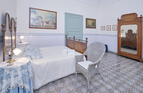 Casa Papa House | Holiday house Modica for 1 - 11 persons with 4 bedrooms - Holiday home