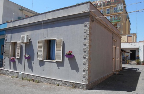 Grottasanta House | Holiday house Siracusa for 1 - 4 persons with 2 bedrooms - Holiday house