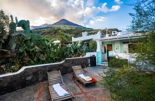 San Vincenzo House | Holiday house Stromboli for 2 - 6 persons with 2 bedrooms - Holiday house