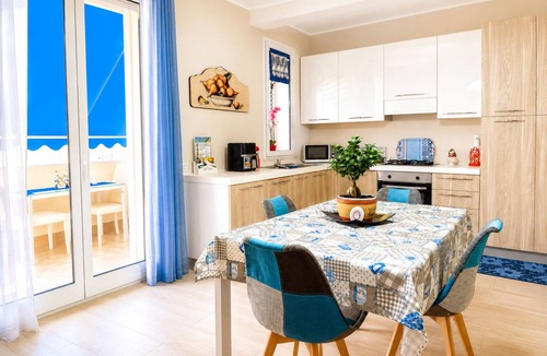 Balestrate Apartment | Holiday house "The house of Nancy at the sea" with air conditioning