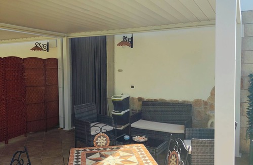 Partinico Apartment | Holiday in paradise: Apartment in villa with pool pond and jacuzzi