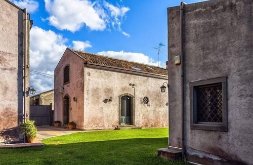 Fiumefreddo di Sicilia House | Holiday villa 'Borgo degli Aranci