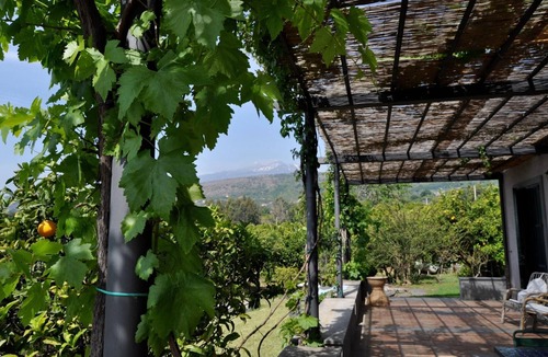 Fiumefreddo di Sicilia House | Holiday house Fiumefreddo di Sicilia for 1 - 4 persons with 2 bedrooms - Holiday home