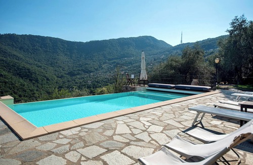 San Lorenzo della Costa House | Holiday Home 'Ginelà' with Sea View, Wi-Fi and Air Conditioning