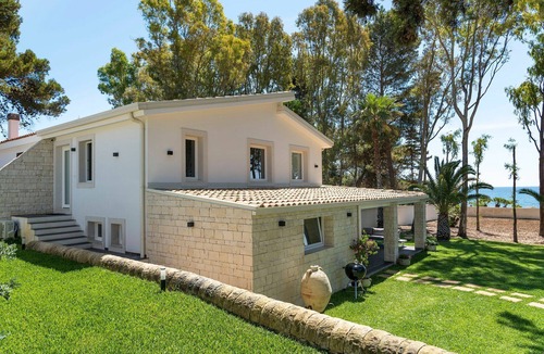 Punta Milocca Villa | Holiday villa for 6 People at the Sea in Sicily