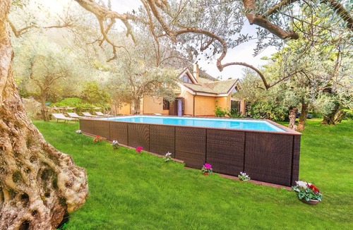 Carini House | Holiday villa 'Mamma Maria'