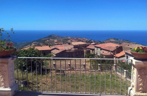 San Mauro Cilento Apartment | Homerez - Apartment in San Mauro Cilento